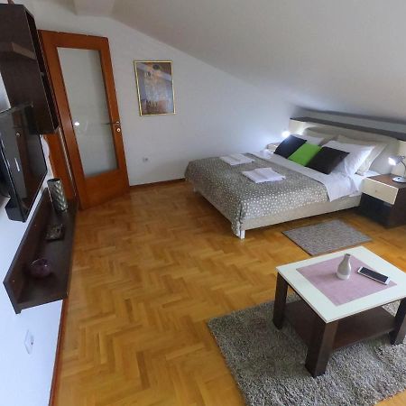 Apartman Zenit Vrnjačka Banja エクステリア 写真