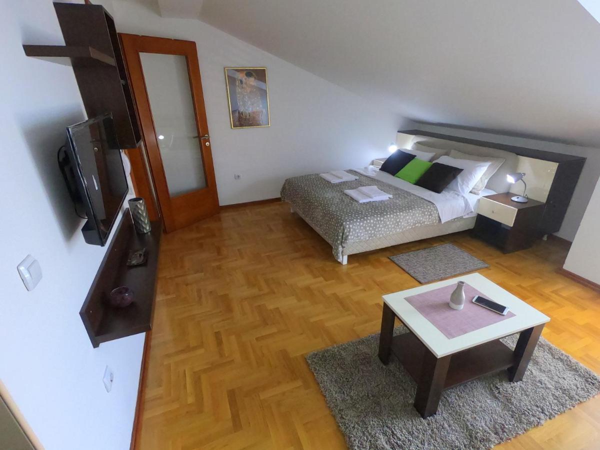Apartman Zenit Vrnjačka Banja エクステリア 写真